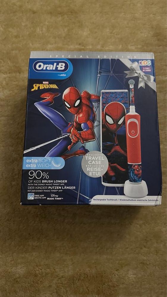 Periuta dinti oral b Spiderman cu trusa voiaj