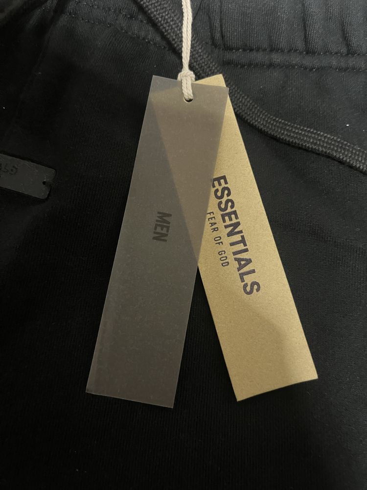 Essentials къси гащи
