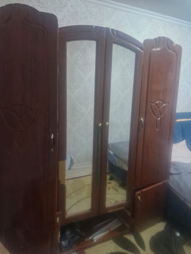 Шифонер Б/У состояние среднее