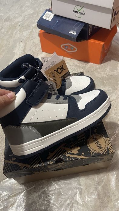 Детский обувь новый