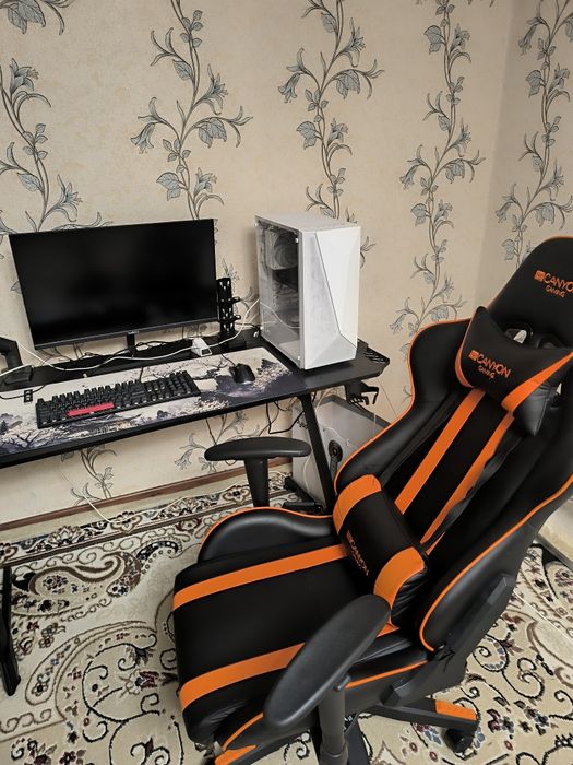 Мощный Игровой компьютер со столом и креслом