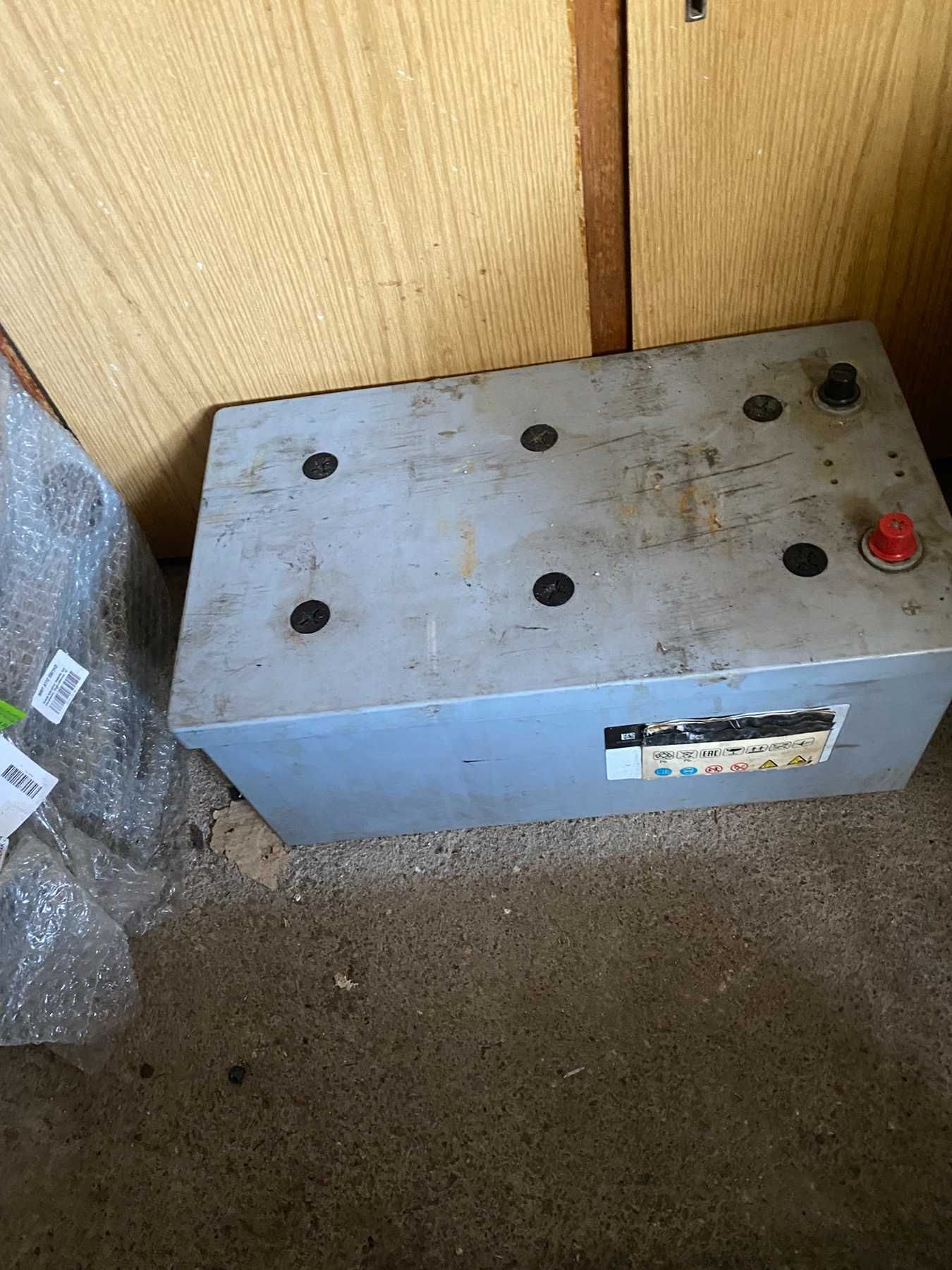 Акумулатори за камион Mutlu 12V 225Ah 1450A SAE 2 броя