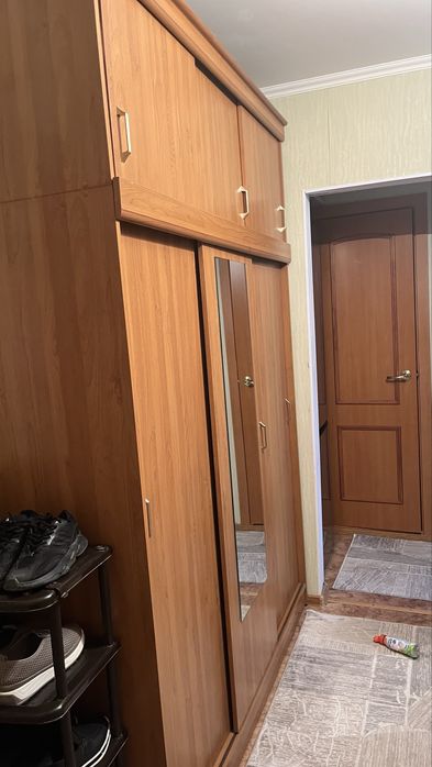 продам шкаф для прихожей