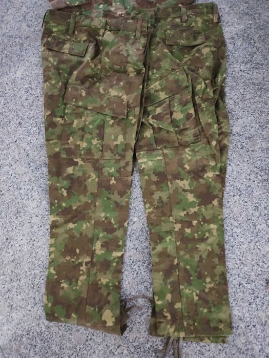 Ținută militară!