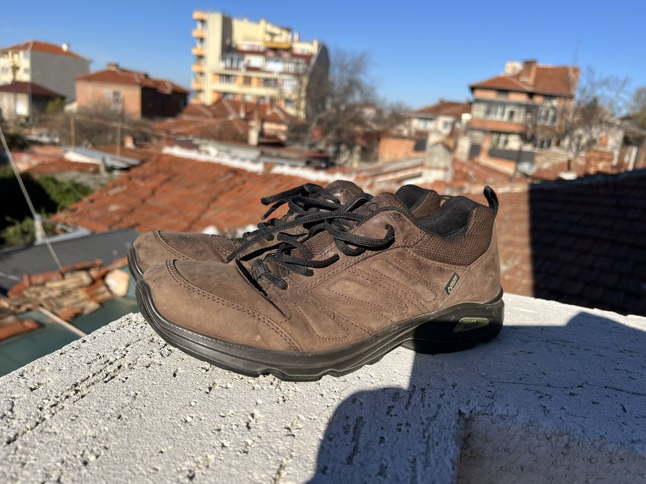 Ecco Gore-Tex 42