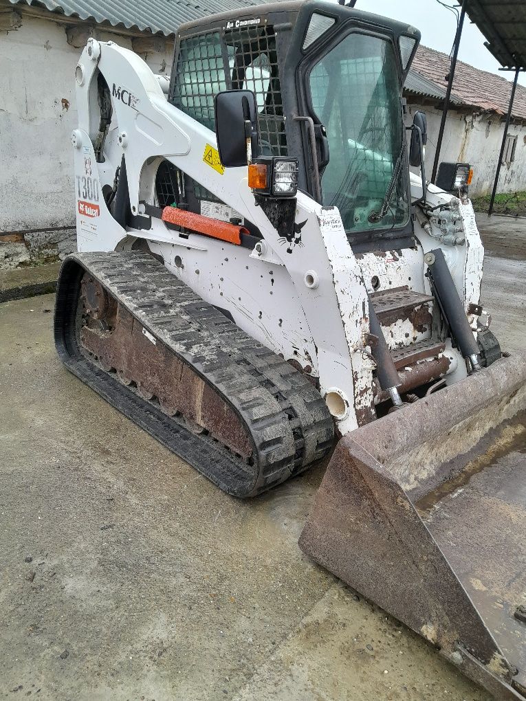 Miniîncărcător frontal BOBCAT T300