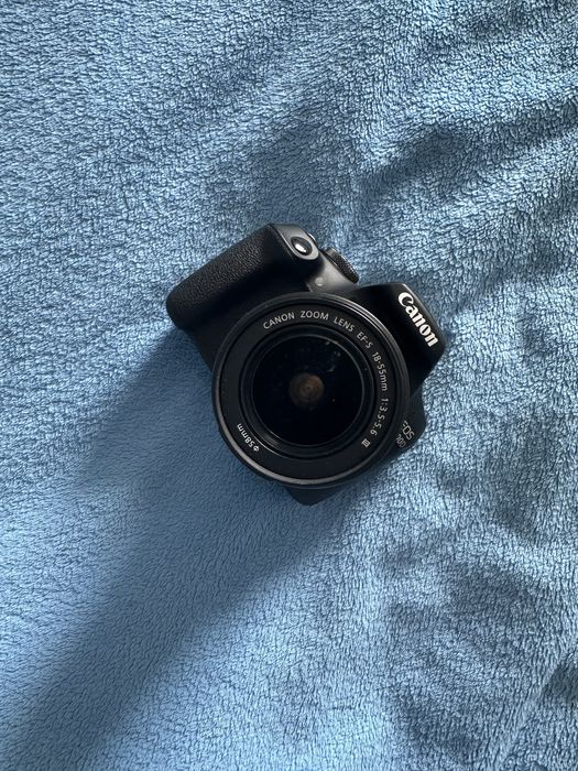 Фотоаппарат Canon EOS 2000D