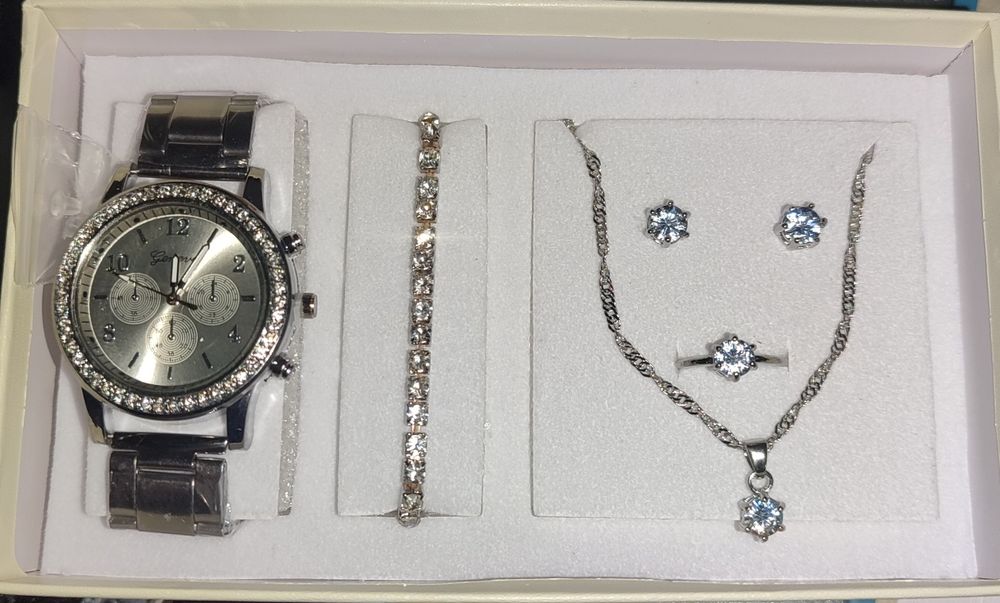 набор украшений (новый)