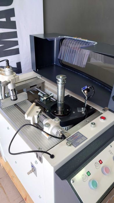 POLAR – IV Masina de frezat montanti automata