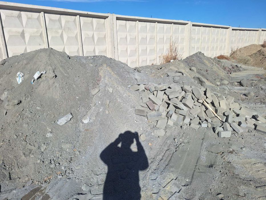 песок с отсевом в перемешку отдам бесплатно самовывоз