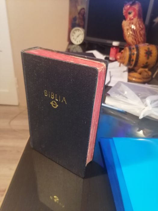 Biblie veche, rara, editata în Londra