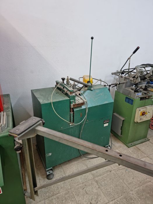 Vand linie de productie tamplarie PVC functionala la lichidare