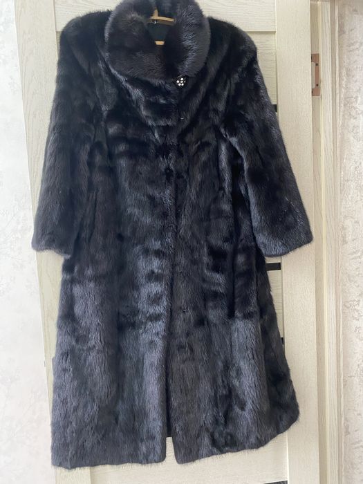 Продаю норковую шубу