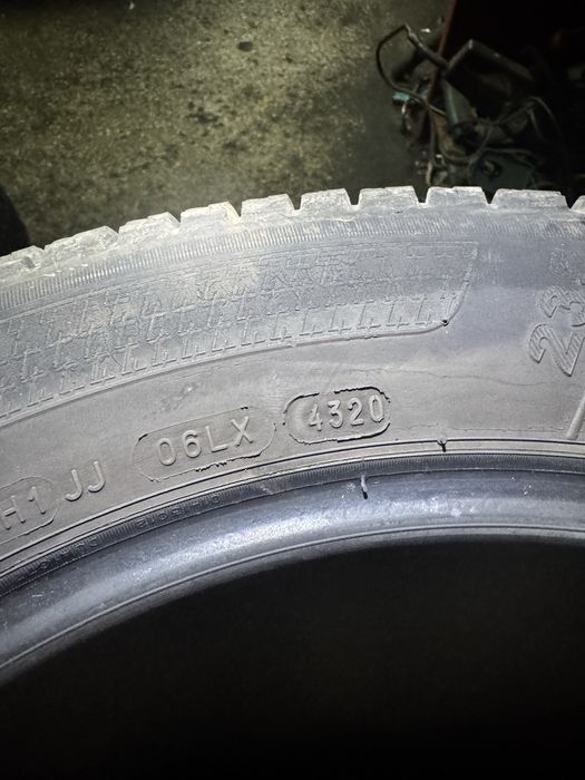 Гуми всесезонни Kleber 235/55/17