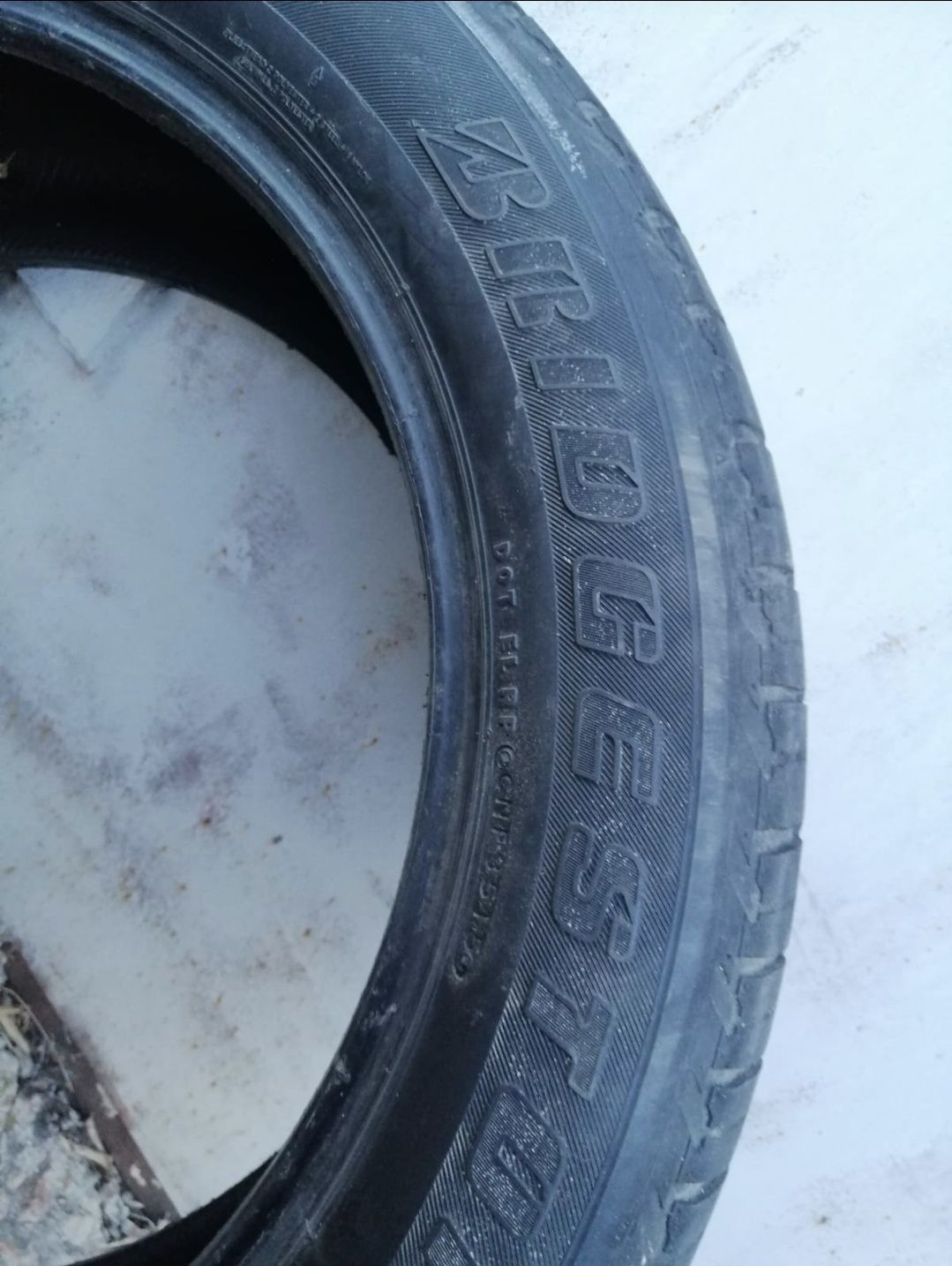 Продам шины  Bridgestone б/у в хорошем состоянии