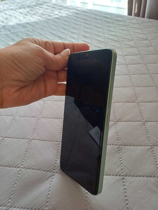 Продава се телефон Xiomi  Redmi 13C