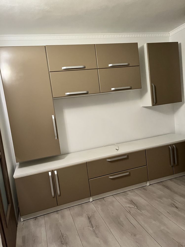 Inchiriez apartament 2 camere Micro16