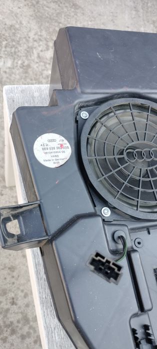 Subwoofer Audi A4 b7 avant