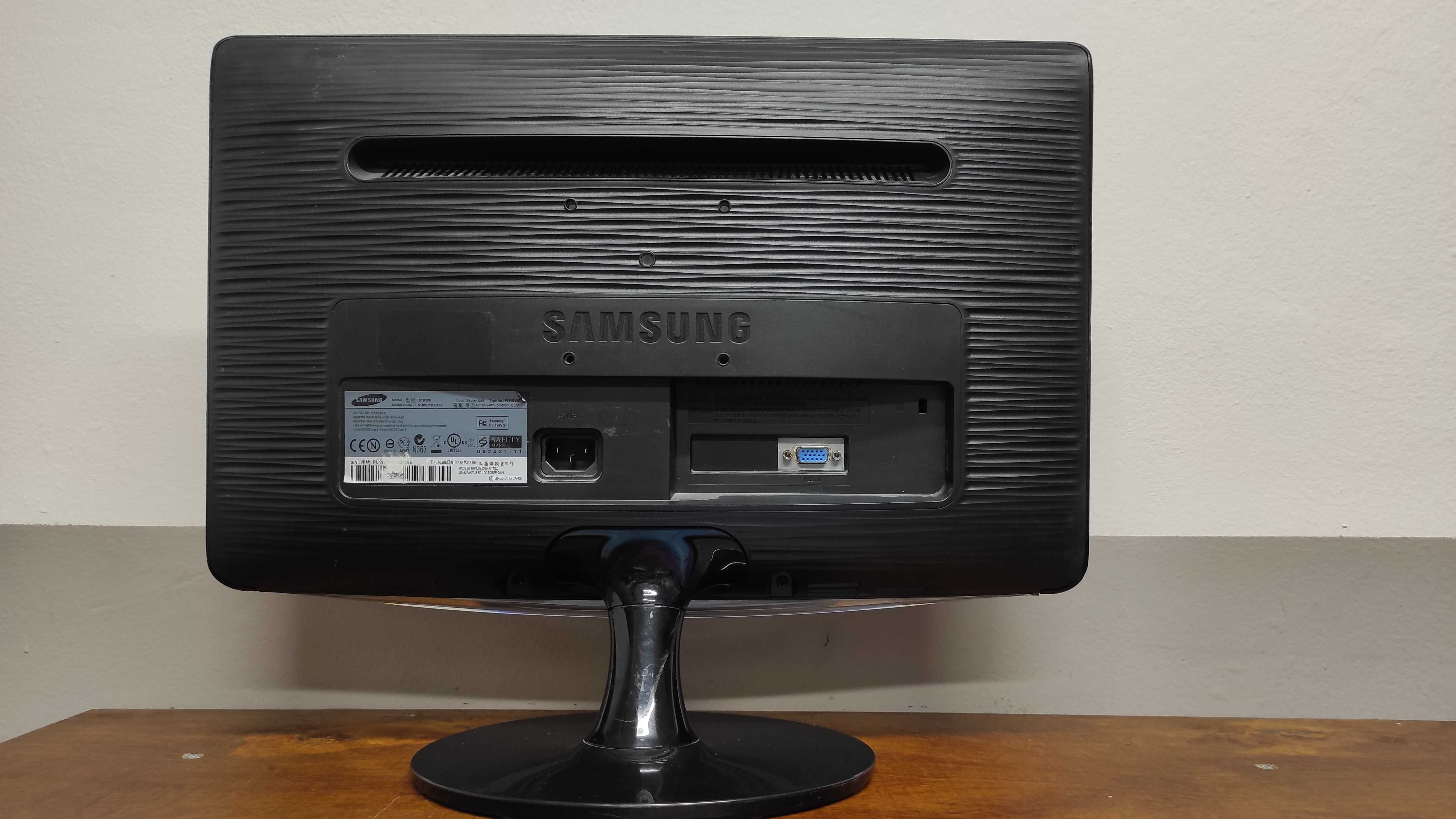Samsung SyncMaster B1930N 18.5", 1366x768 (16:9)/ 75Гц/ VGA (D-Sub)/