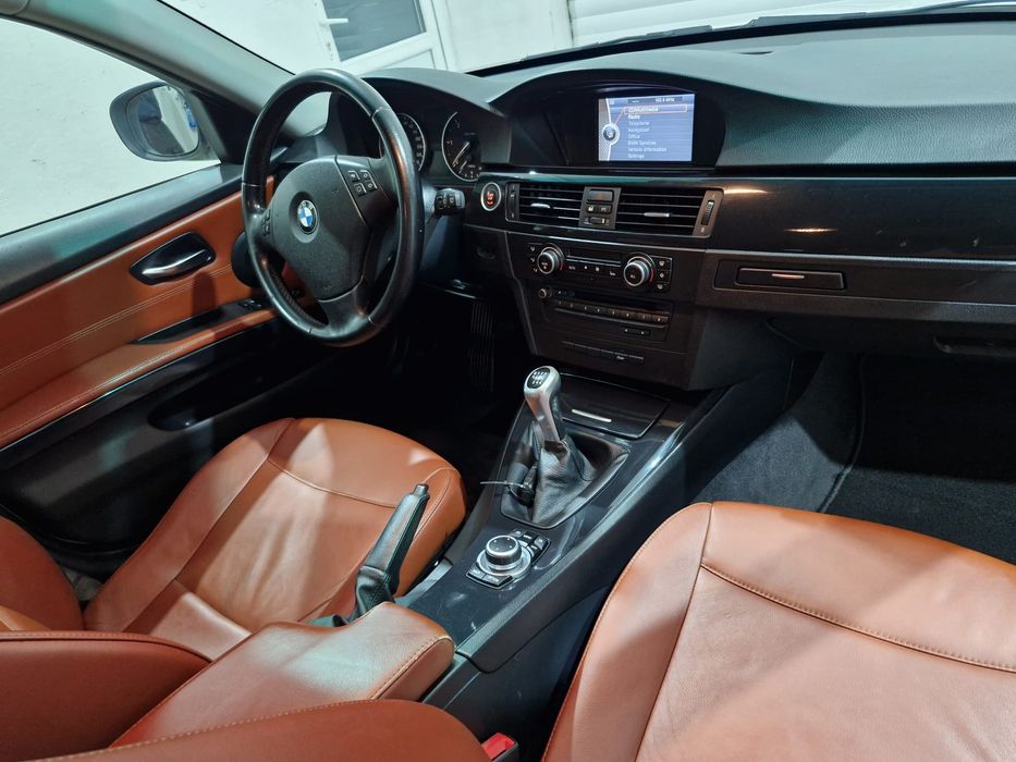 Seria 3 / 2011 / 2.0 Diesel 143 cp / Euro 5 / Navi / Clima / Piele / J