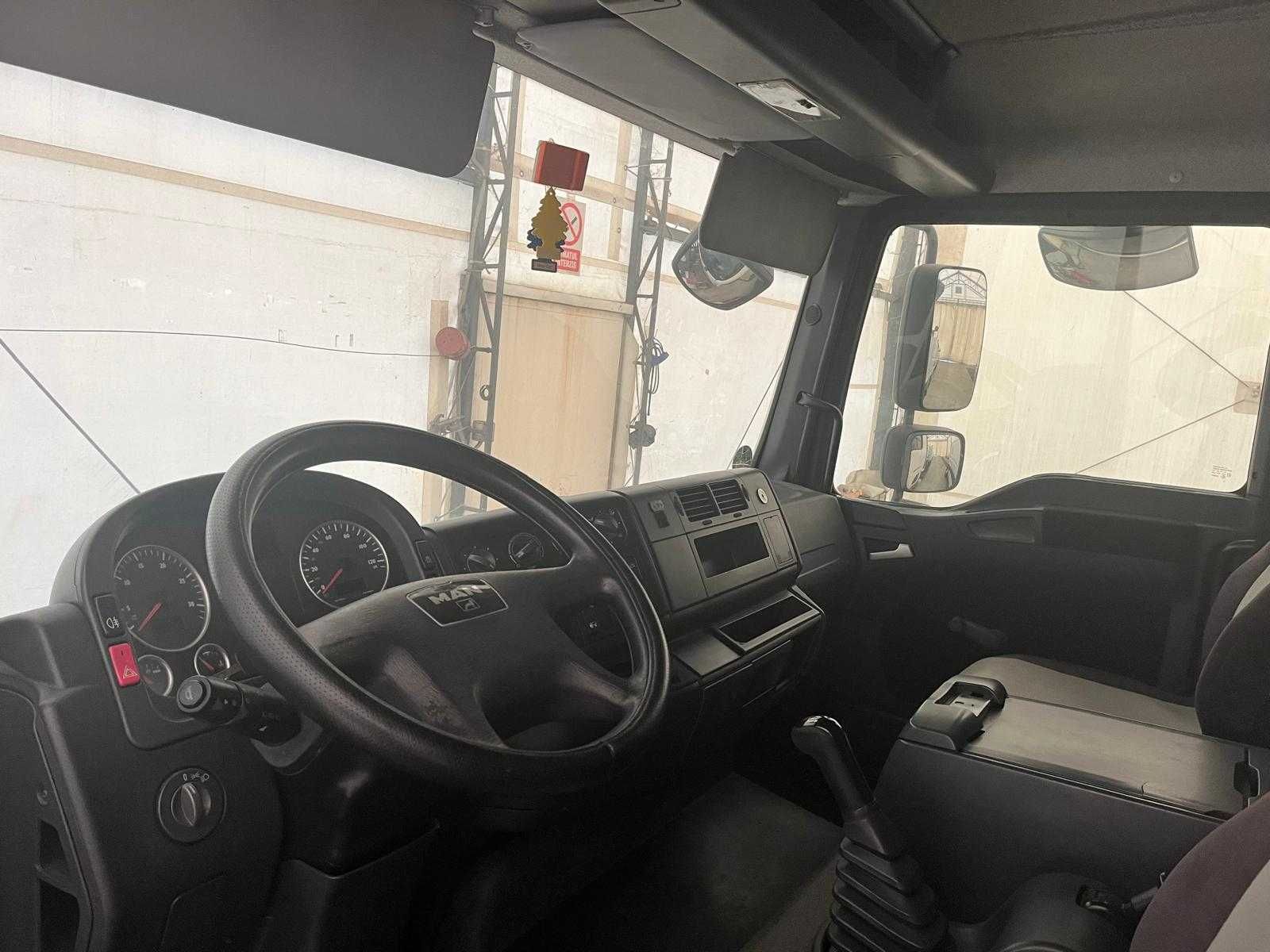 Autocuratitor ( vidanja) MAN TGL