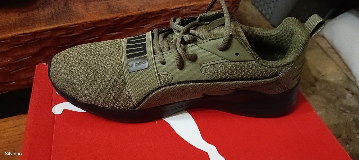 Adidași Champion și Puma