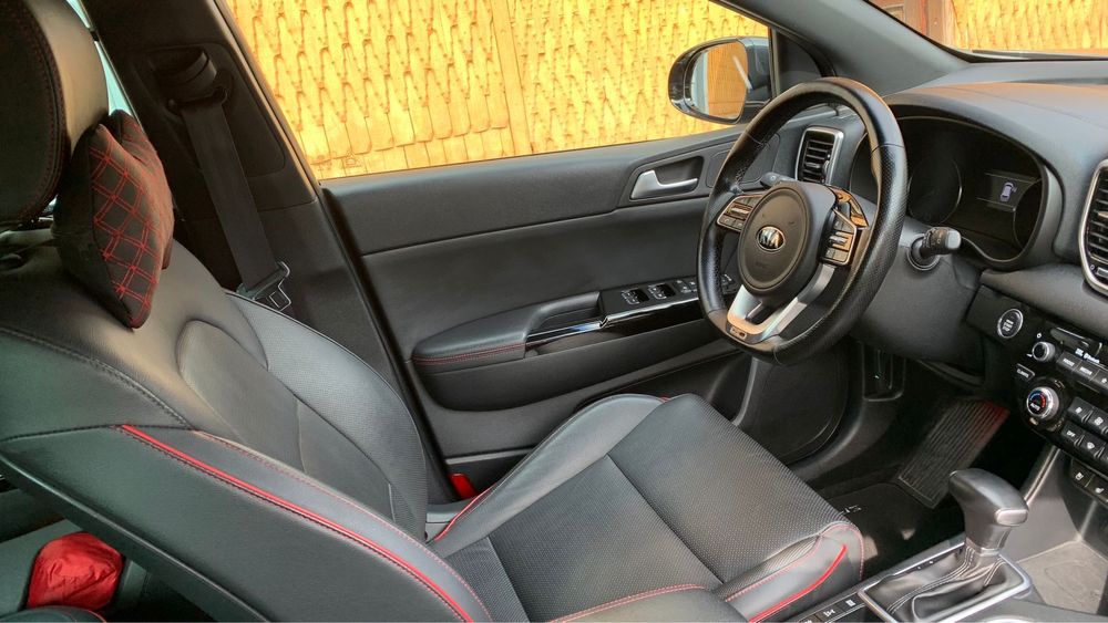 Detailing auto / curatare interior / motor / polish elemente caroserie