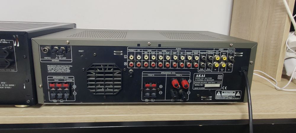 Receiver Akai Amplituner