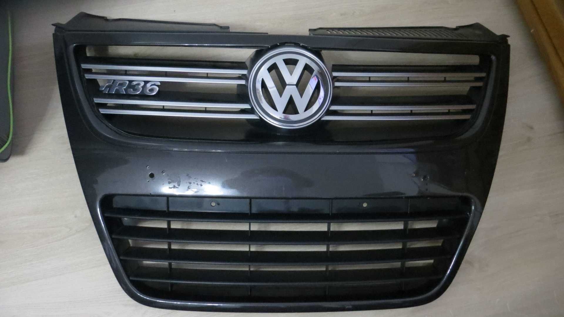 Grila passat R36