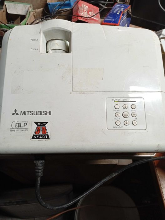 Продам Проектор SАNYО и Миццуубиси