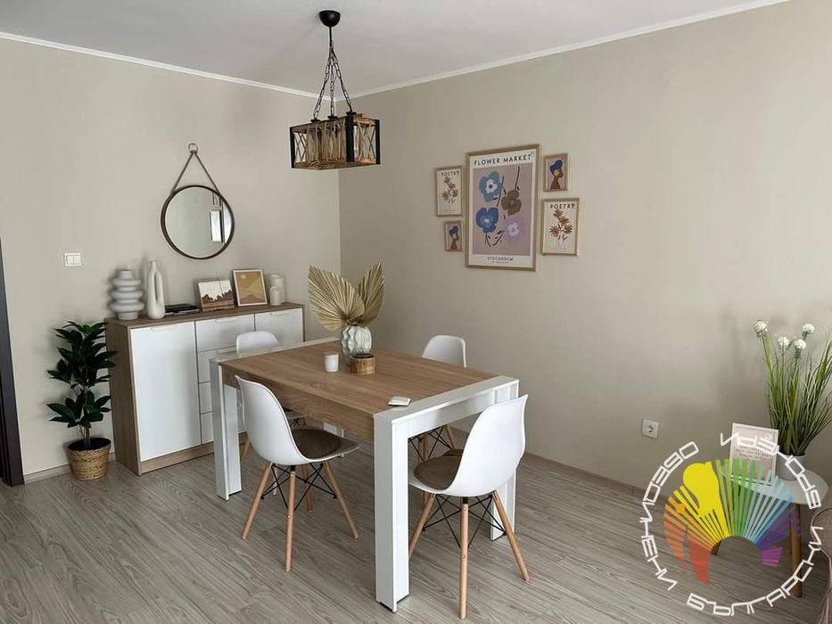 Дава се под наем Двустаен апартамент в Бургас, Център - 80 кв.м за 550 € - Снимка #3