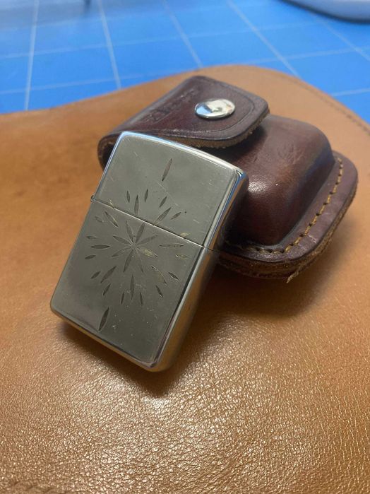 Bricheta Zippo Bradford PA Silver Plated + husa de piele
