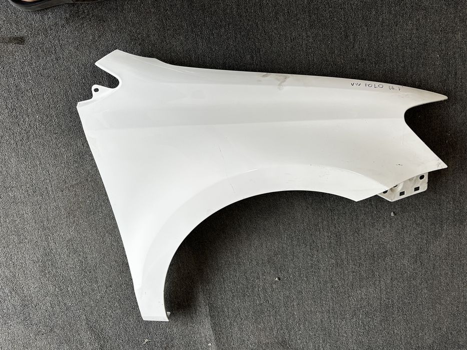 aripa fata dreapta vw polo 6r 6c 2009-2017 alba fara defecte