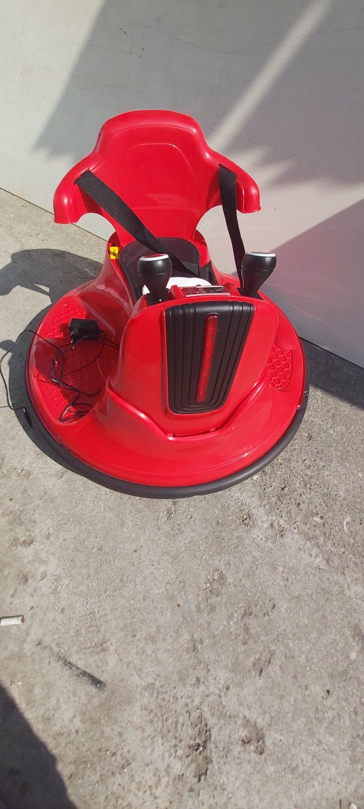 Masinuta electrica 360 de grade inainte inapoi nou