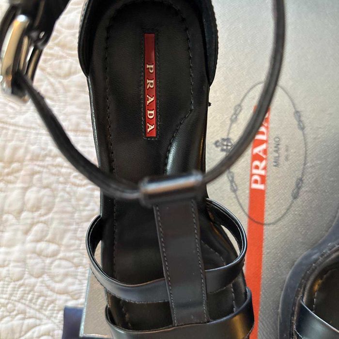 Prada оригинални дамски сандали на платформа