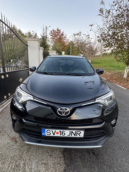 Toyota Rav 4, an 2016, 2.0 diesel.