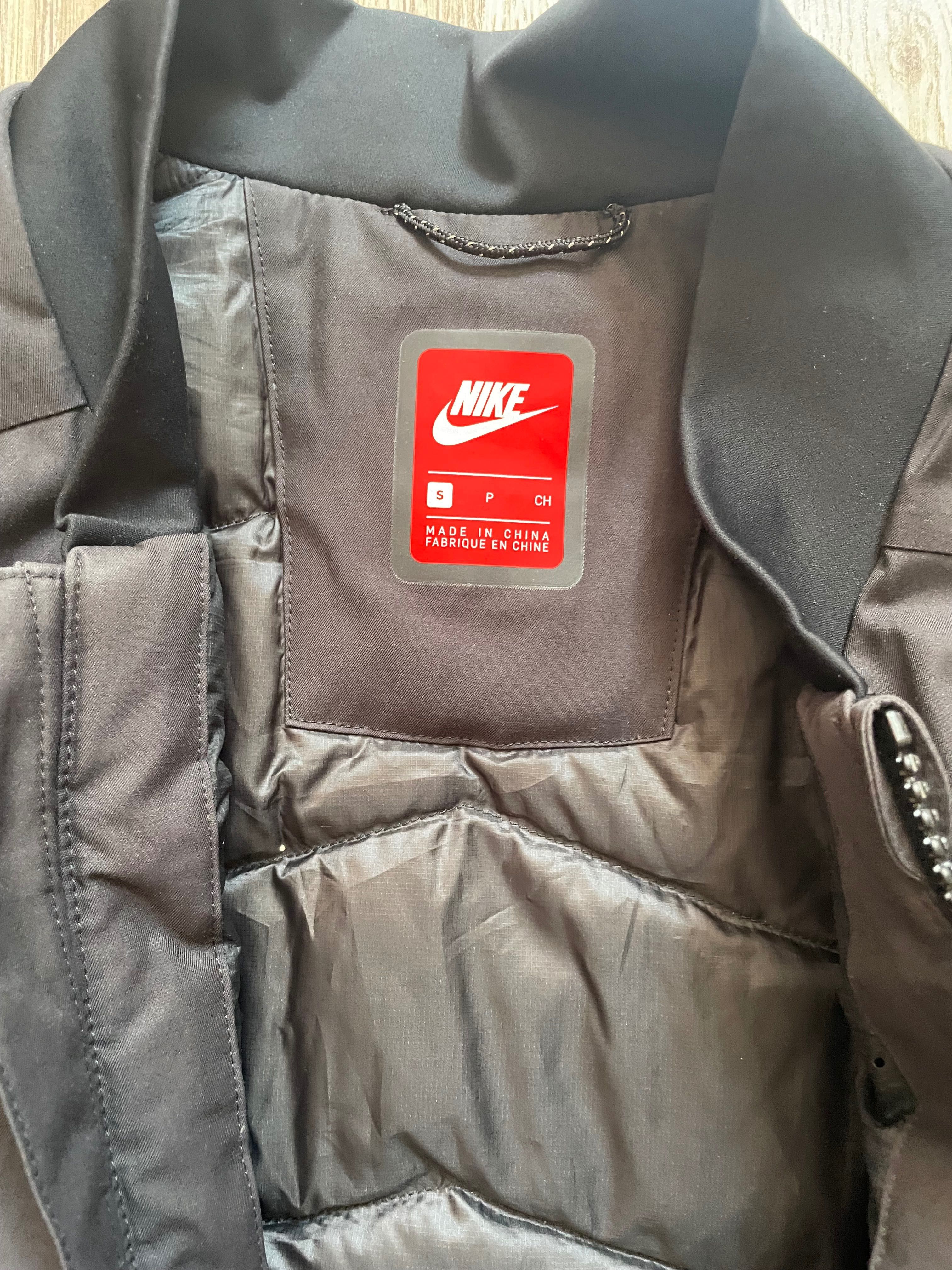 Nike  мъжко яке анорак шорти