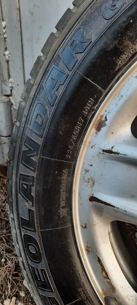 Продам шины в хорошем состоянии 225/65R17