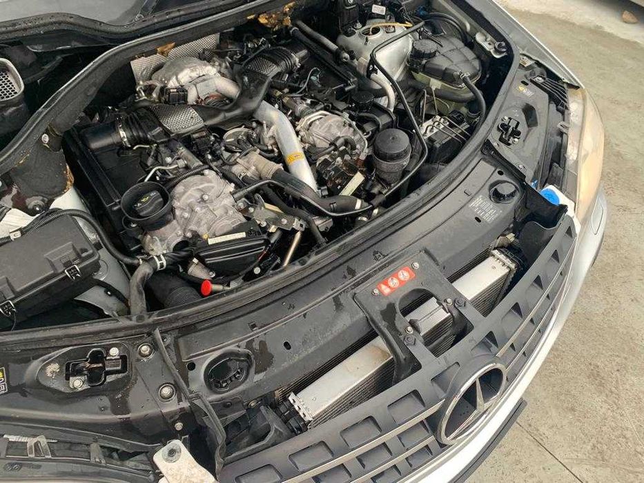 Dezmembrez mercedes ml w164 FACELIFT/ml 350 diesel/3.0 OM 642