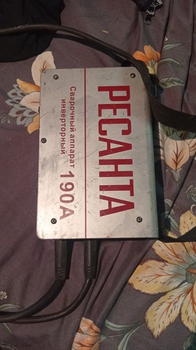 Продам сварочный аппарат Ресанта.