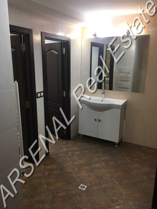 Офис под наем, Младост 2