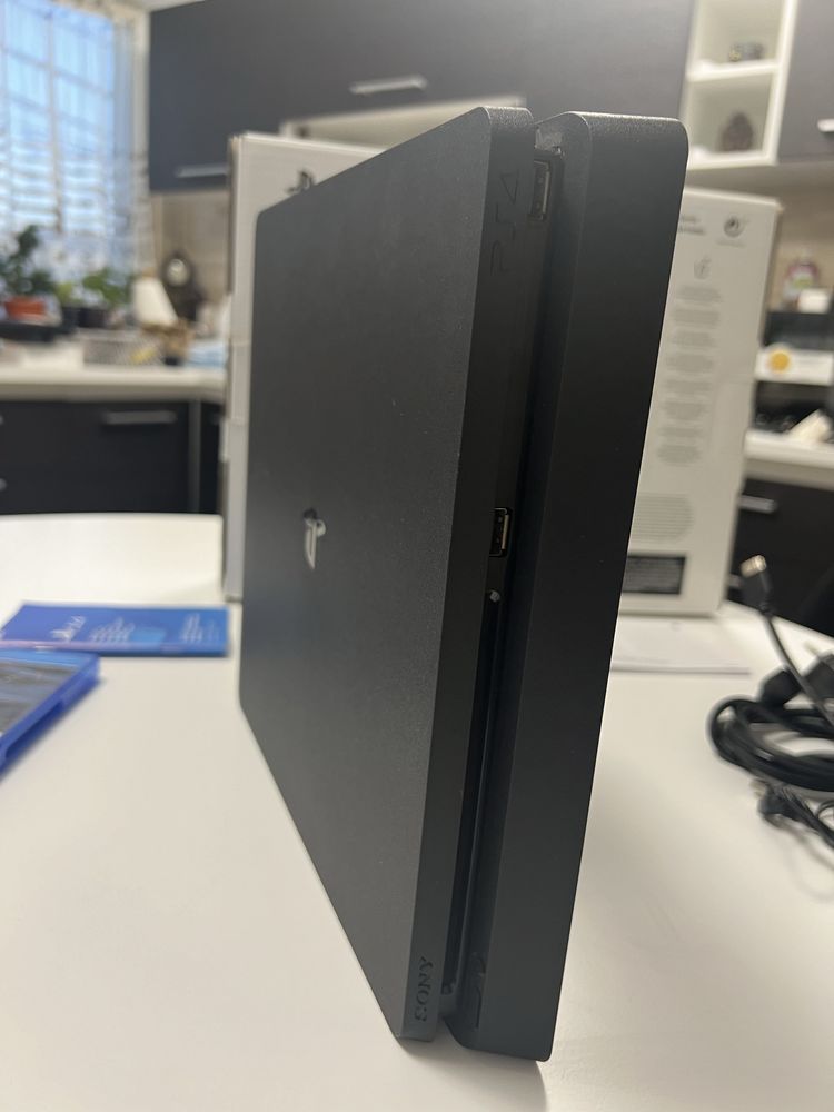 PS4 Slim 1TB impecabil 10/10