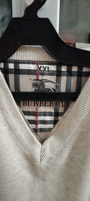 Pulovar Burberry - marimea xxl