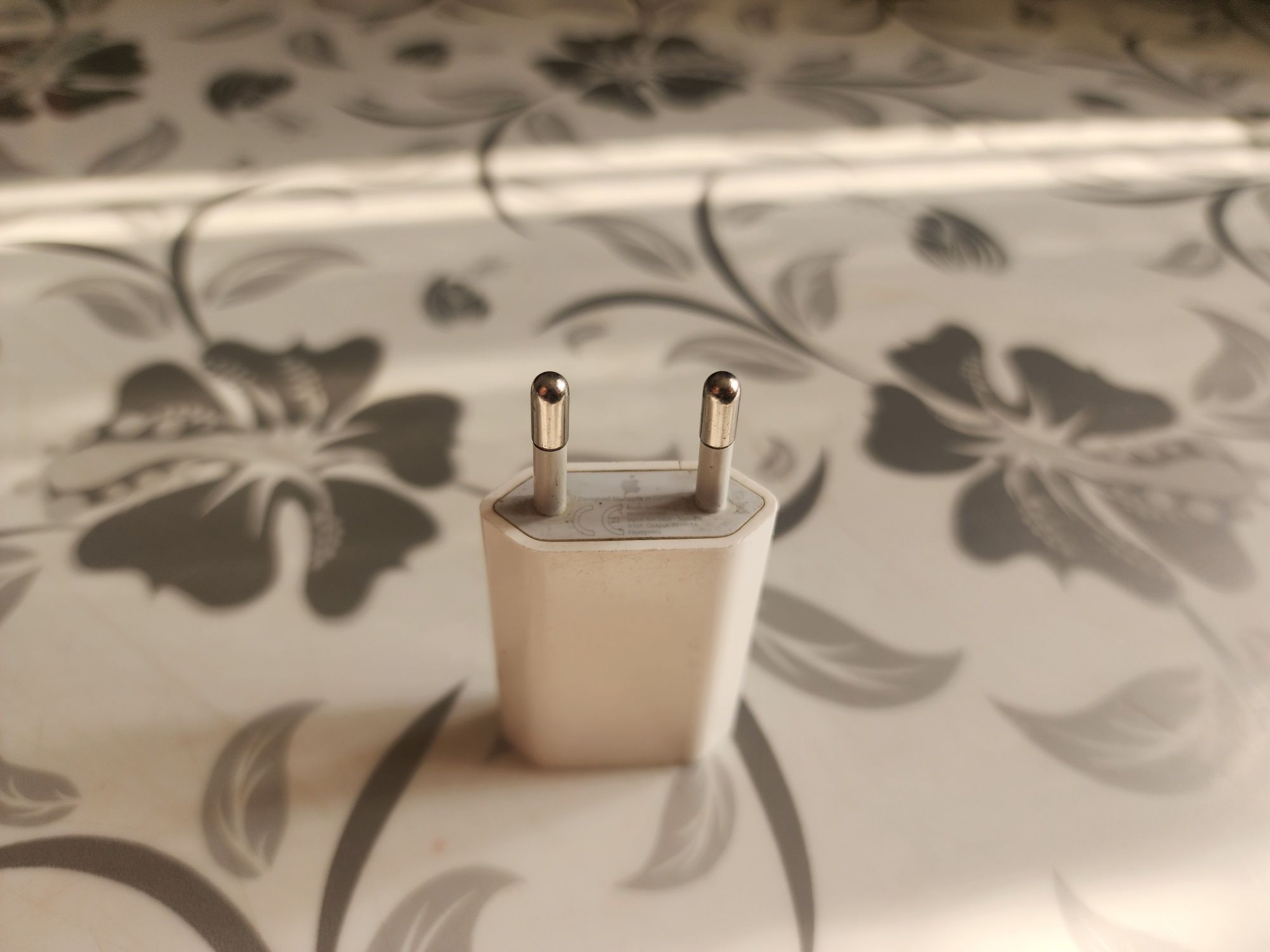 Iphone xs, 11 Pro, 12 pro, 13 pro maxlar uchun original zaryadnik