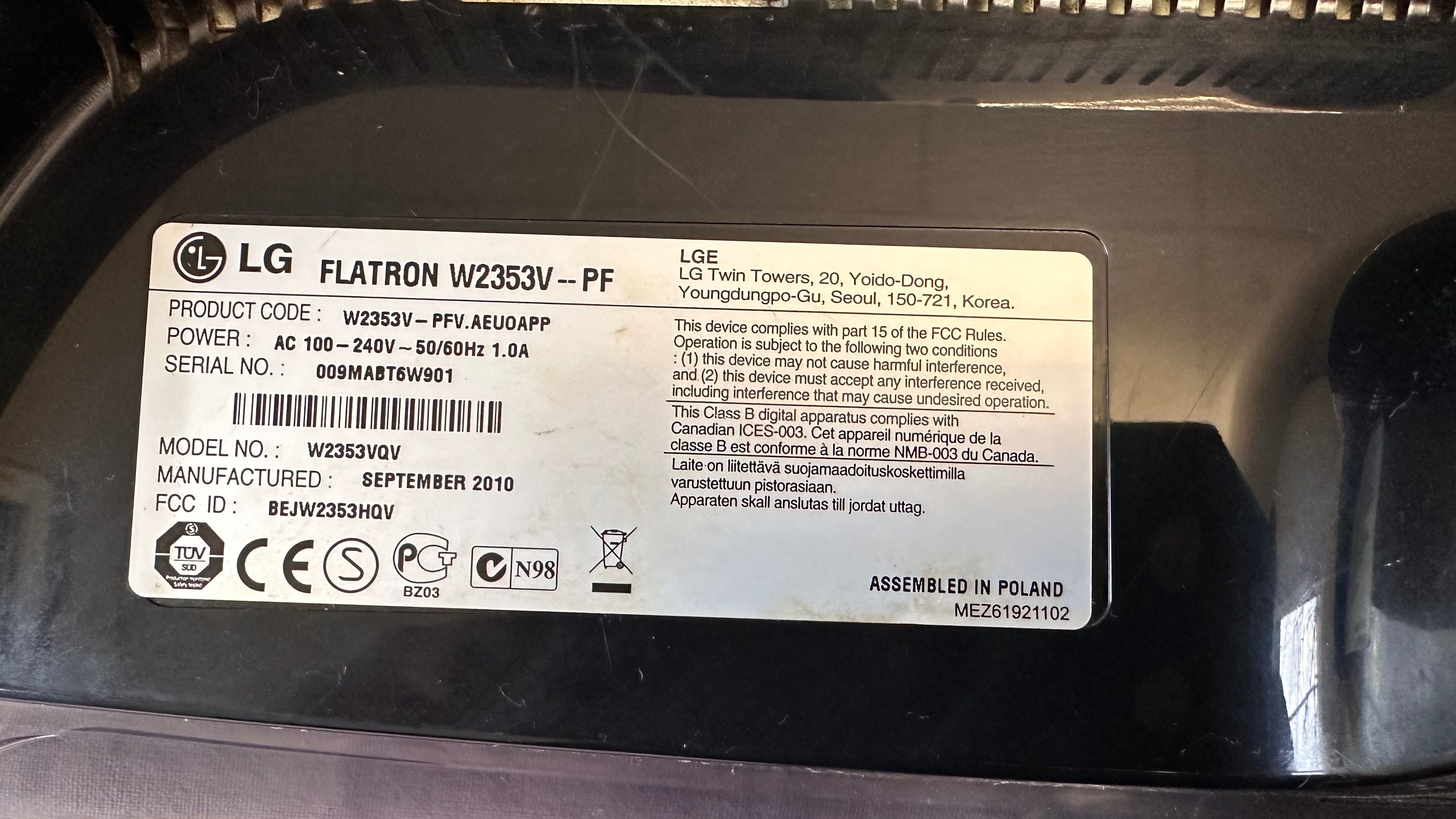 Монитор LG FLATRON W2352V 23”