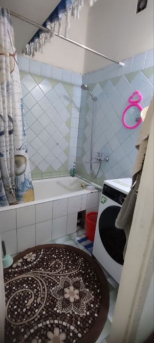 Продаётся квартира Чиланзар 18 квартал 2/4/4 панель