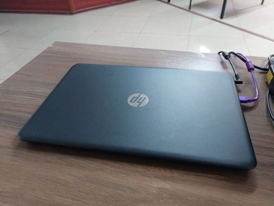 Ноутбук HP Pavilion i7-7500u вместе с принтером