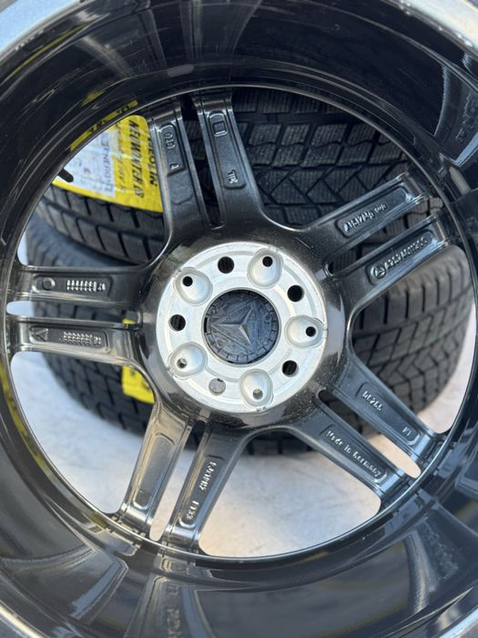 Оригинални джанти 19 цола mercedes с нови зимни гуми