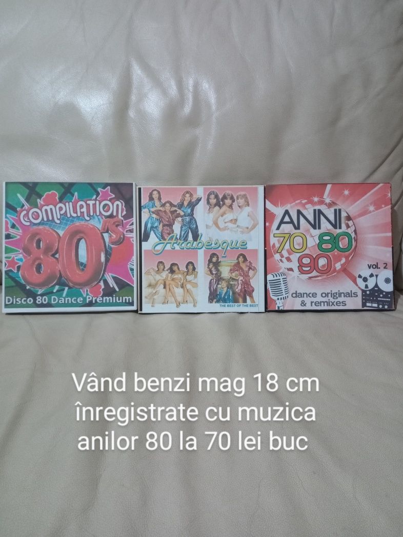 Benzi mag înregistrate cu muzica anilor 80.