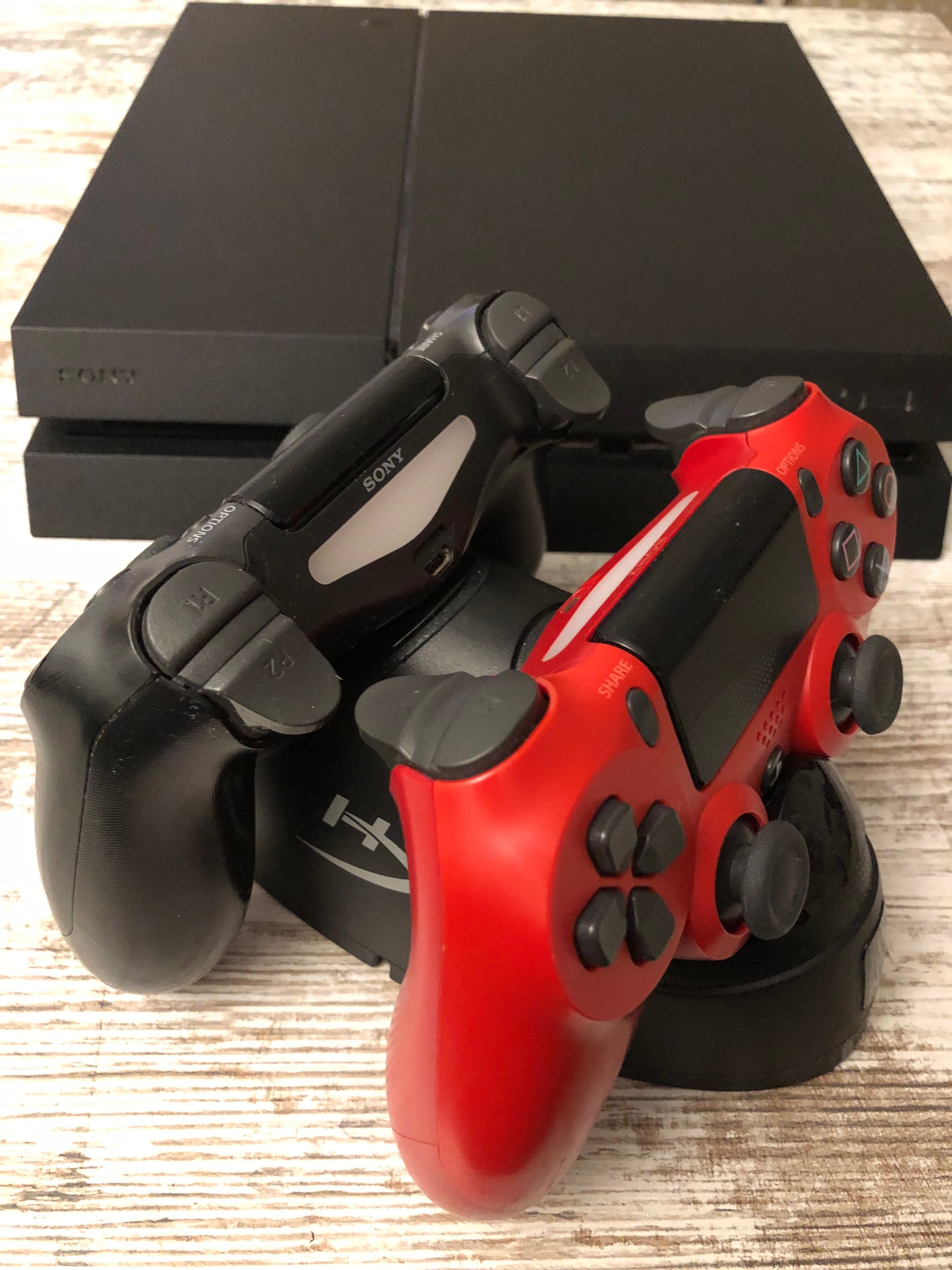 PS4 500gb 2 джойстика + зарядно